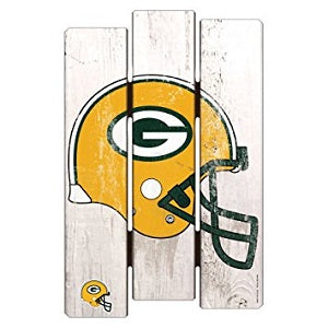 Green Bay Packers --- Wood Fence Sign